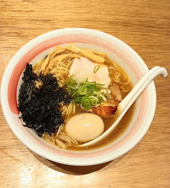 「中華そば 芯せかい」と<br>「果汁工房果琳」の季節限定ドリンク！