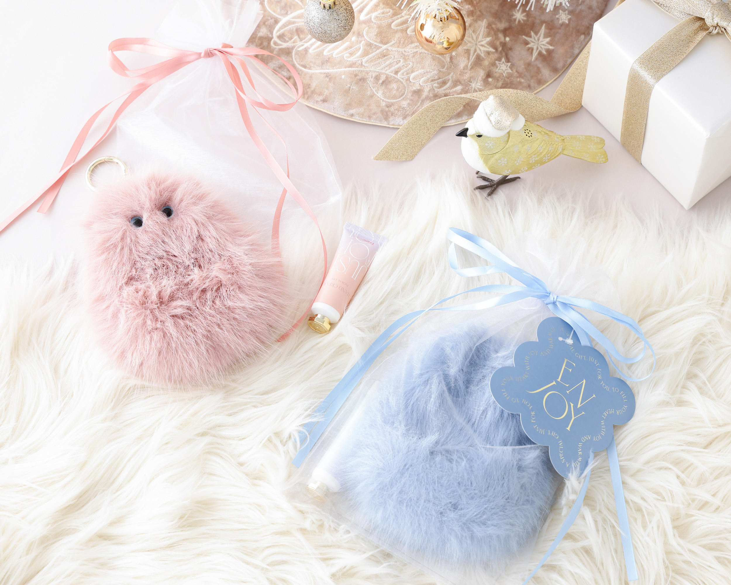 プレゼントに♫　ハンドクリーム＆チャームセットのご紹介