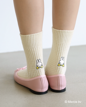 SNS_011141539ミッフィーワッフル刺繍クルー2.png